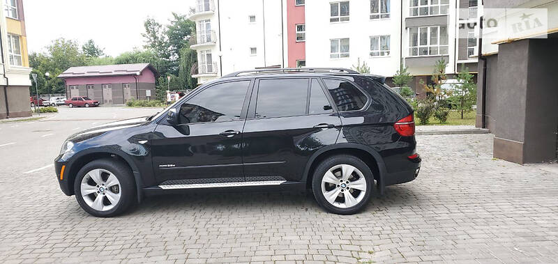 Позашляховик / Кросовер BMW X5 2011 в Івано-Франківську
