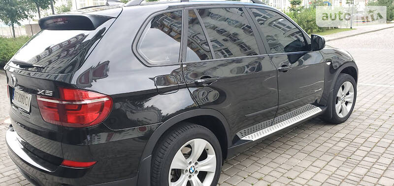 Позашляховик / Кросовер BMW X5 2011 в Івано-Франківську