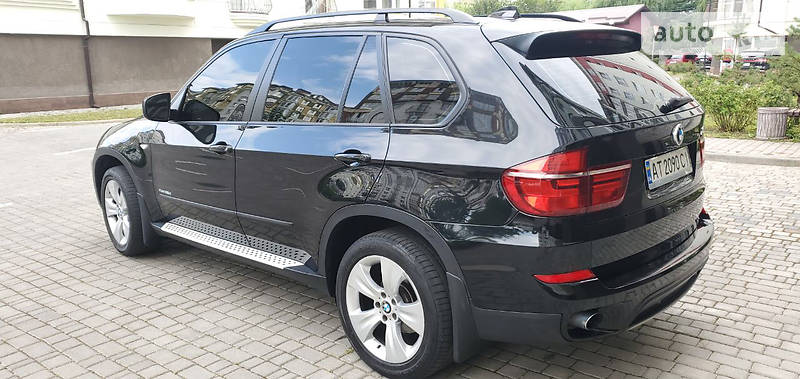 Позашляховик / Кросовер BMW X5 2011 в Івано-Франківську