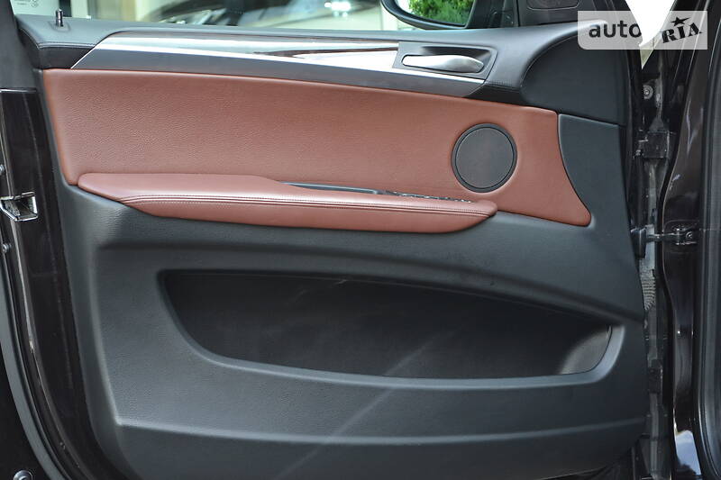 Позашляховик / Кросовер BMW X5 2012 в Рівному
