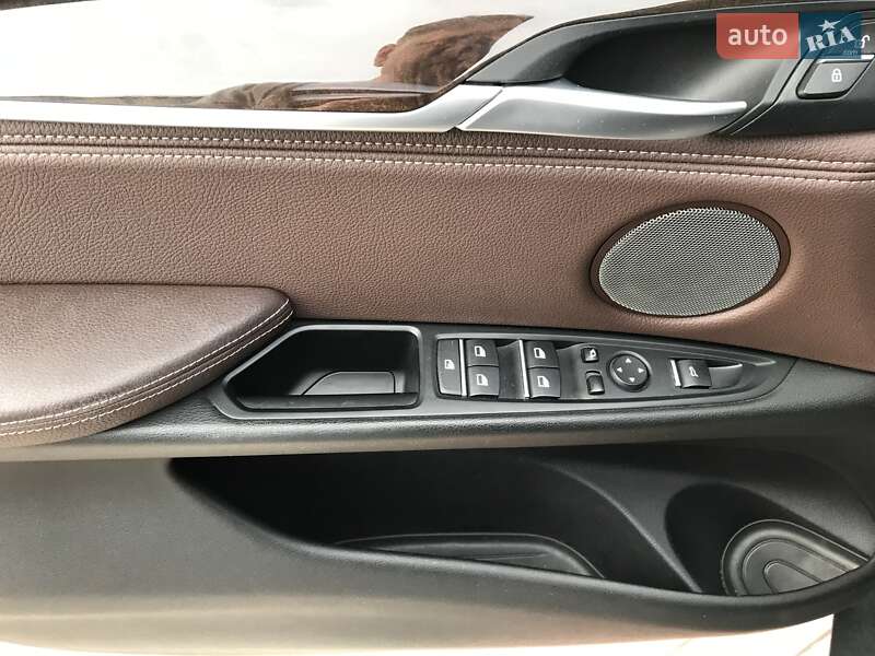Внедорожник / Кроссовер BMW X5 2015 в Запорожье