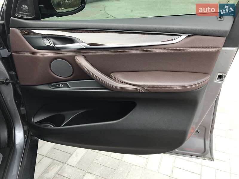 Внедорожник / Кроссовер BMW X5 2015 в Запорожье