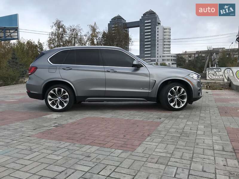 Внедорожник / Кроссовер BMW X5 2015 в Запорожье