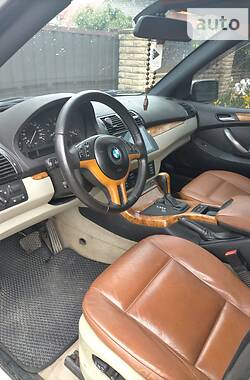 Внедорожник / Кроссовер BMW X5 2003 в 