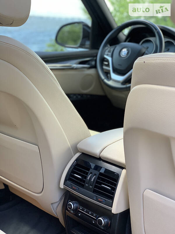 Внедорожник / Кроссовер BMW X5 2016 в Днепре фото 24 Внедорожник / Кроссовер BMW X5 2016 в Днепре
