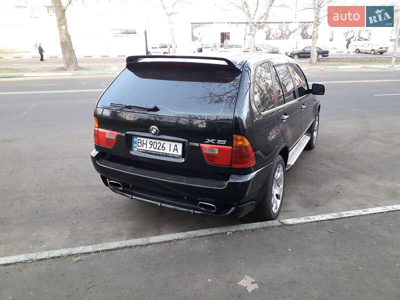 Внедорожник / Кроссовер BMW X5 2003 в Черноморске