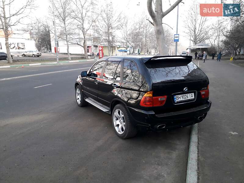 Внедорожник / Кроссовер BMW X5 2003 в Черноморске