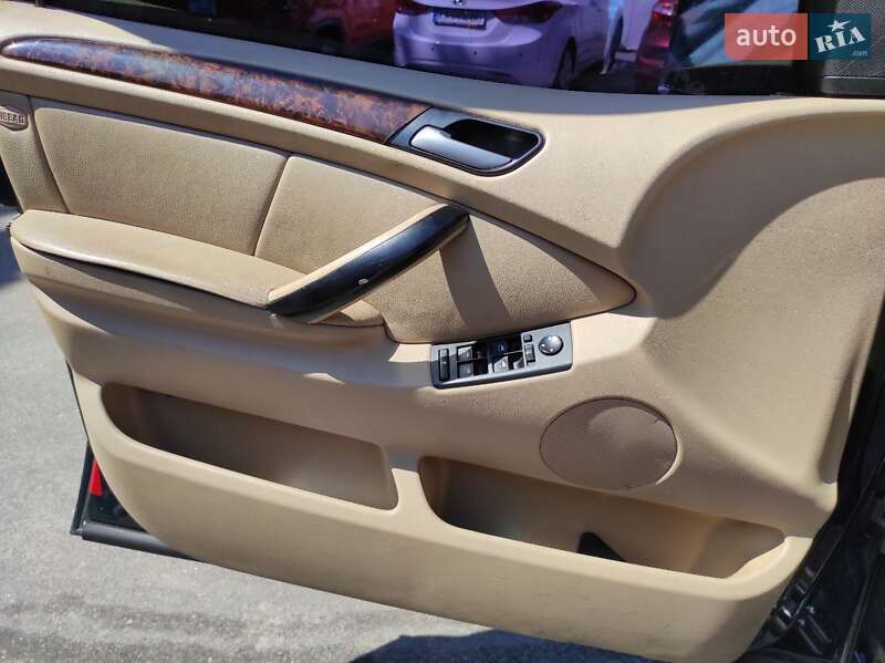 Внедорожник / Кроссовер BMW X5 2000 в Киеве