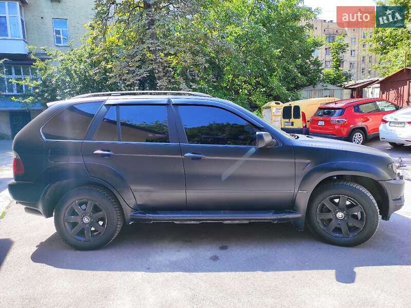 Внедорожник / Кроссовер BMW X5 2000 в Киеве