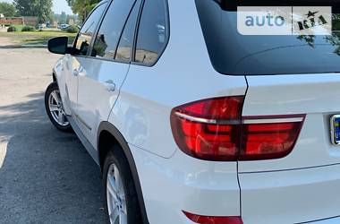 Позашляховик / Кросовер BMW X5 2011 в 