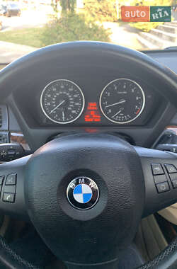 Позашляховик / Кросовер BMW X5 2012 в Львові