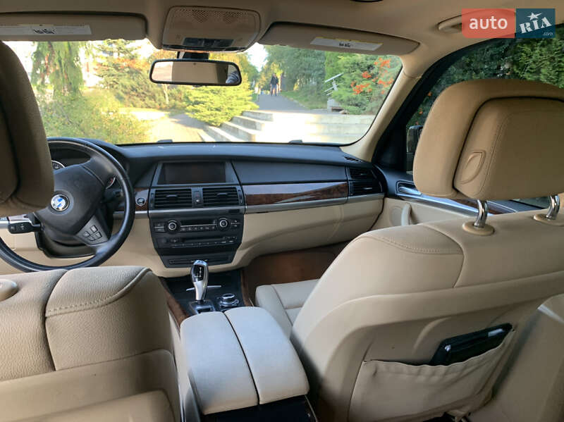 Позашляховик / Кросовер BMW X5 2012 в Львові