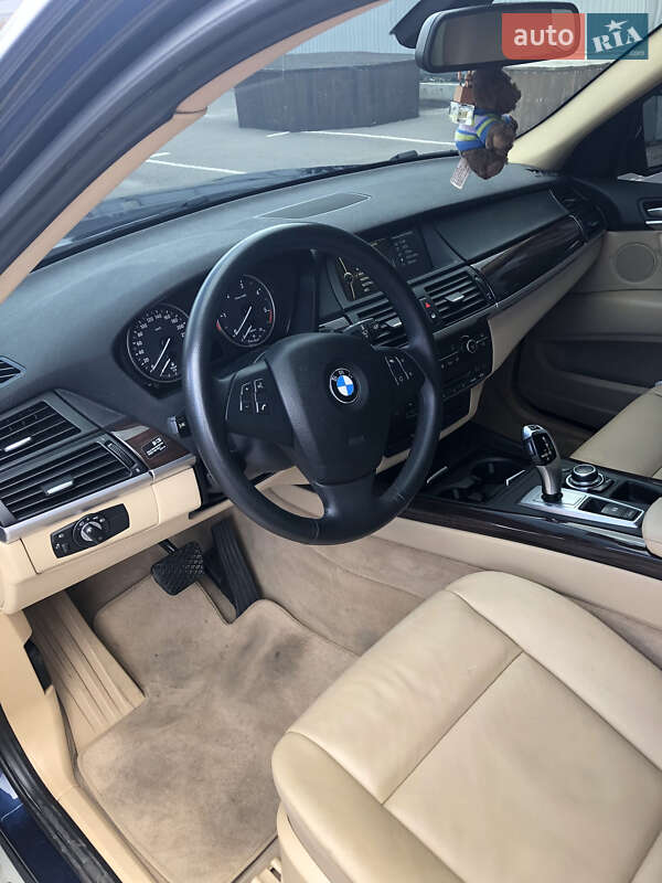 Внедорожник / Кроссовер BMW X5 2012 в Киеве