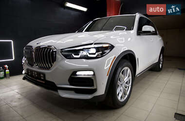 Внедорожник / Кроссовер BMW X5 2018 в 