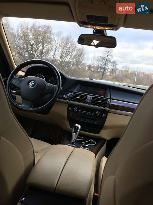 Внедорожник / Кроссовер BMW X5 2012 в Бродах