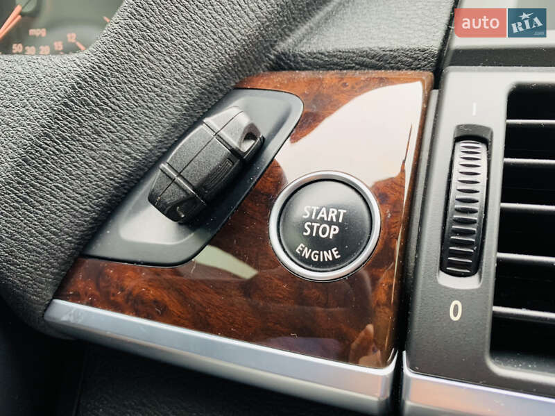 Позашляховик / Кросовер BMW X5 2013 в Львові