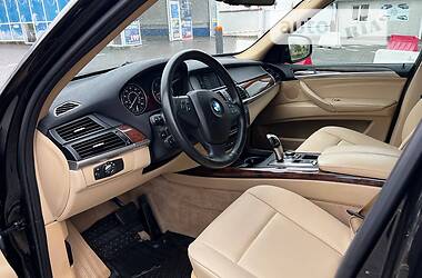 Внедорожник / Кроссовер BMW X5 2011 в Черновцах