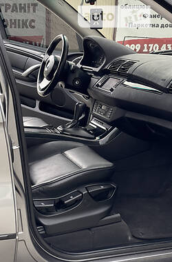 Внедорожник / Кроссовер BMW X5 2004 в 