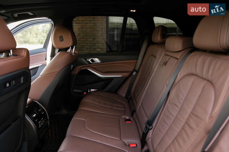 Внедорожник / Кроссовер BMW X5 2018 в Черновцах