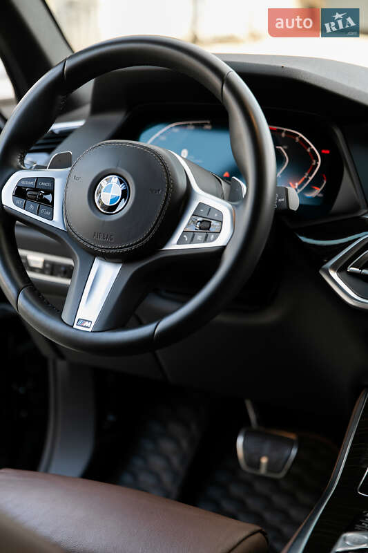 Внедорожник / Кроссовер BMW X5 2018 в Черновцах