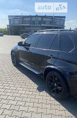 Позашляховик / Кросовер BMW X5 2011 в Чернівцях