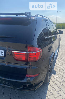 Позашляховик / Кросовер BMW X5 2011 в Чернівцях