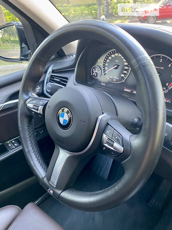 Внедорожник / Кроссовер BMW X5 2014 в Черновцах