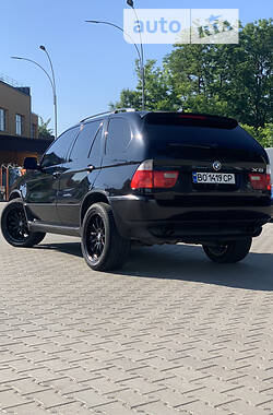 Внедорожник / Кроссовер BMW X5 2001 в Черновцах