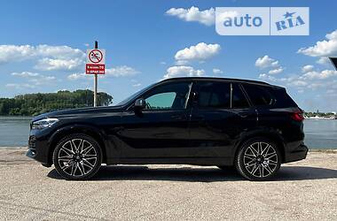 Позашляховик / Кросовер BMW X5 2020 в 