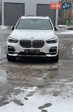Внедорожник / Кроссовер BMW X5 2018 в 