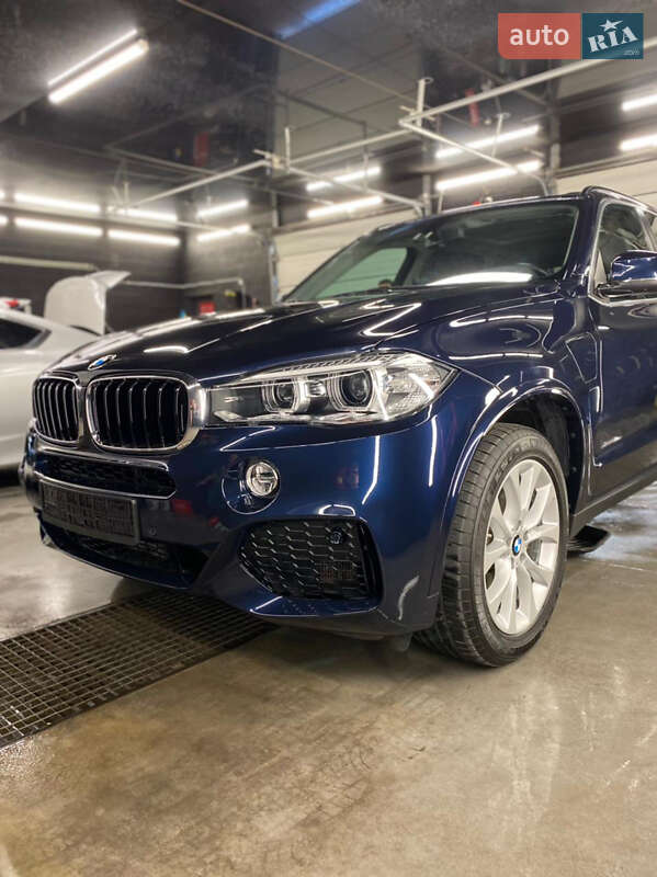 Позашляховик / Кросовер BMW X5 2016 в Рівному