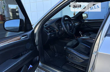 Позашляховик / Кросовер BMW X5 2009 в 