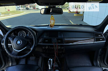 Позашляховик / Кросовер BMW X5 2009 в 