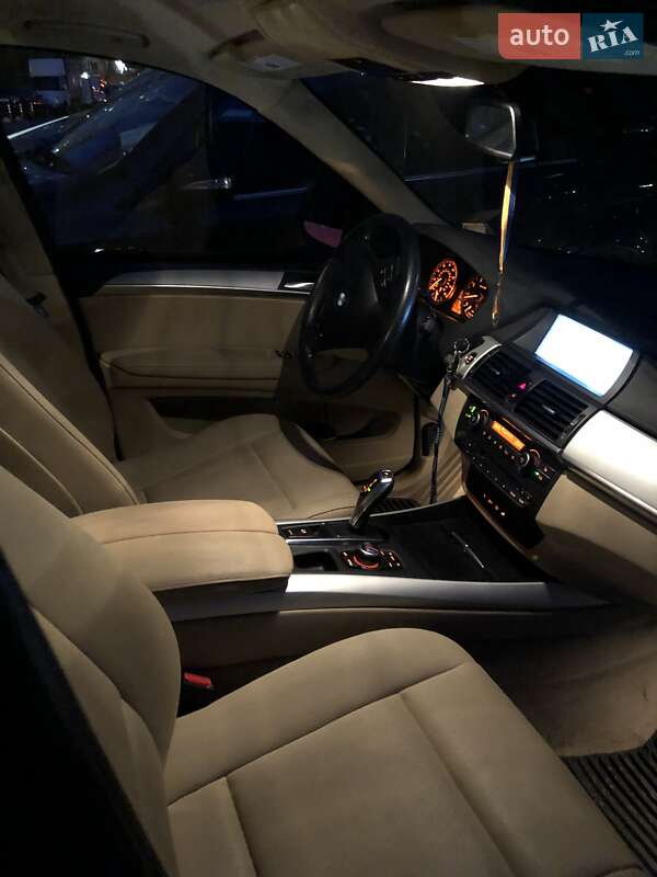 Позашляховик / Кросовер BMW X5 2012 в Києві