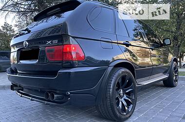 Внедорожник / Кроссовер BMW X5 2004 в 