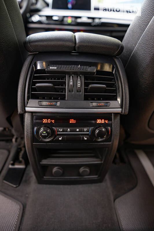 Позашляховик / Кросовер BMW X5 2014 в Києві