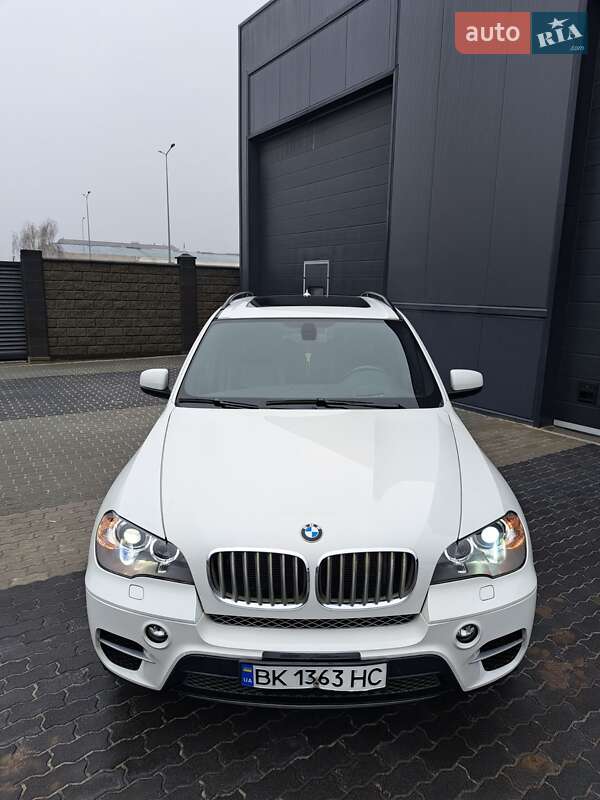 Внедорожник / Кроссовер BMW X5 2011 в Ужгороде