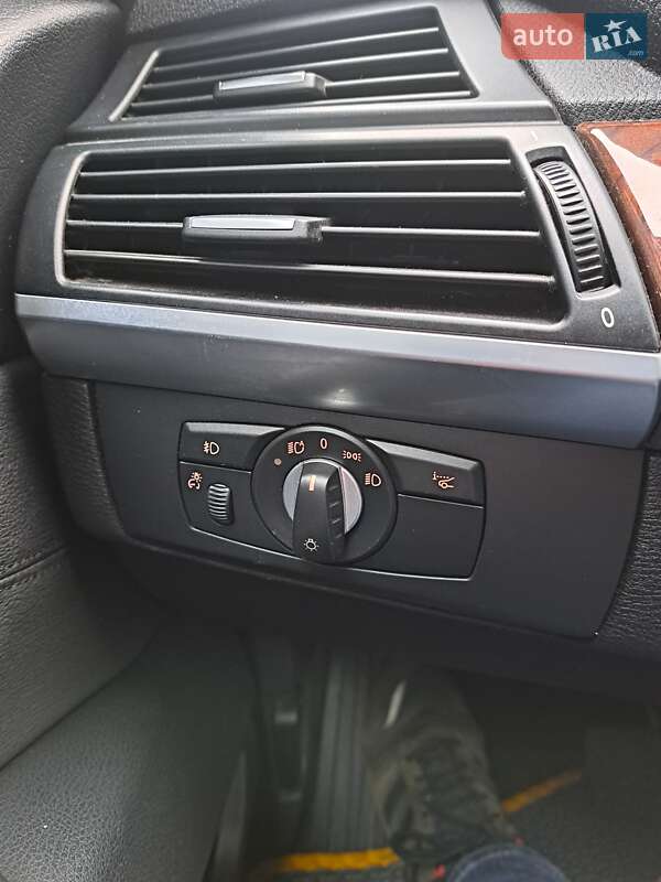 Внедорожник / Кроссовер BMW X5 2011 в Ужгороде