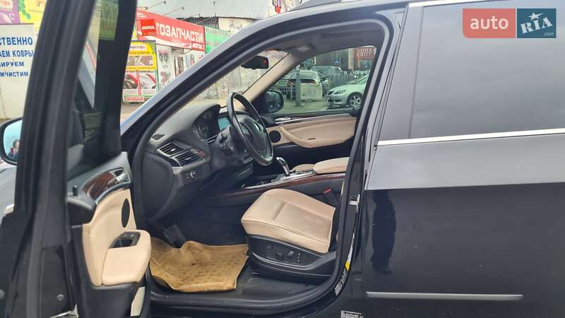 Внедорожник / Кроссовер BMW X5 2013 в Киеве