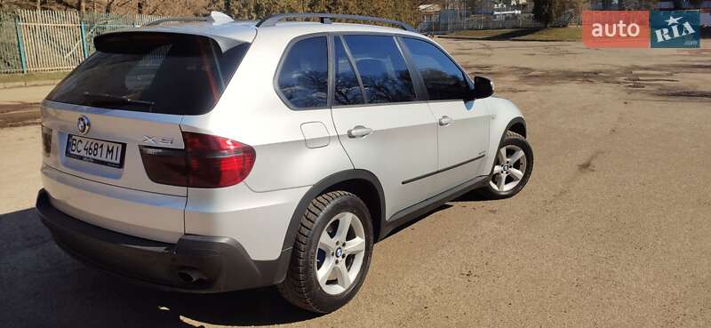 Внедорожник / Кроссовер BMW X5 2010 в Львове