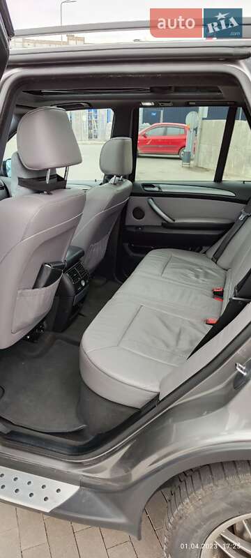 Внедорожник / Кроссовер BMW X5 2005 в Первомайске