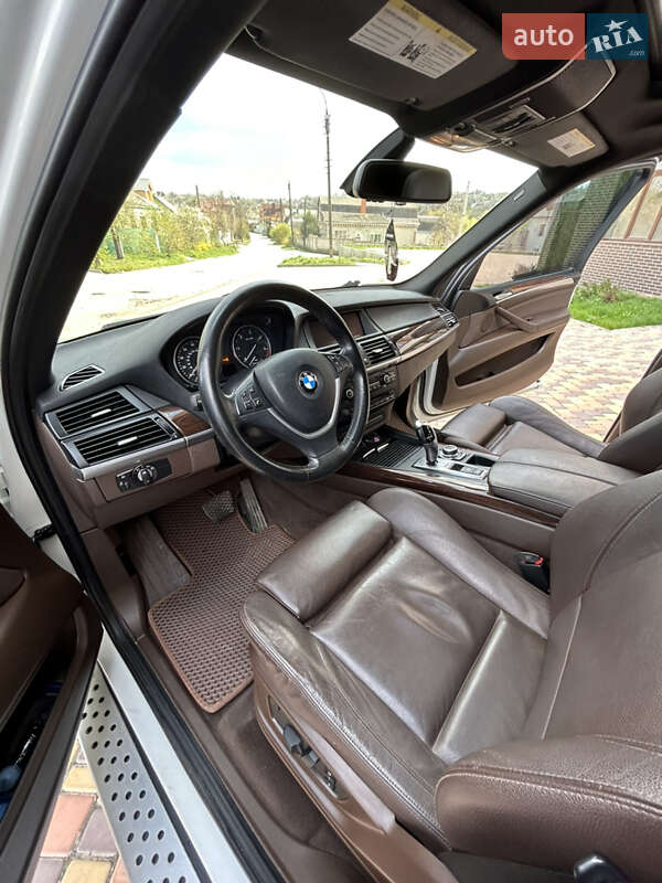 Внедорожник / Кроссовер BMW X5 2011 в Умани