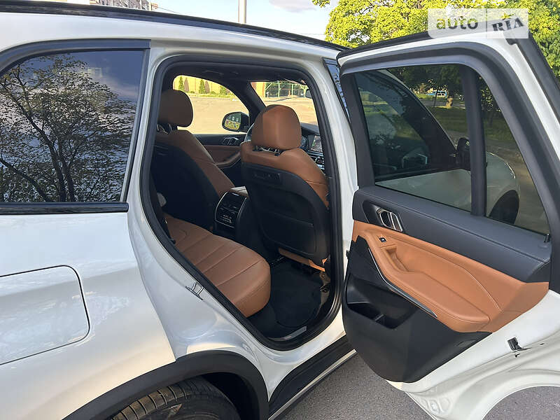Позашляховик / Кросовер BMW X5 2019 в Ужгороді фото 20 Позашляховик / Кросовер BMW X5 2019 в Ужгороді