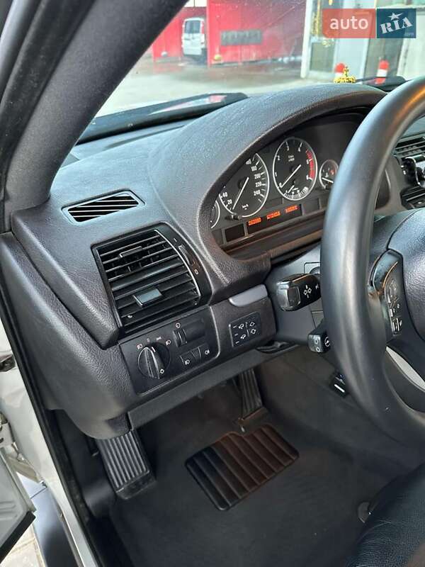 Внедорожник / Кроссовер BMW X5 2006 в Черновцах