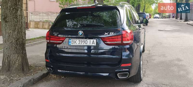 Позашляховик / Кросовер BMW X5 2016 в Рівному