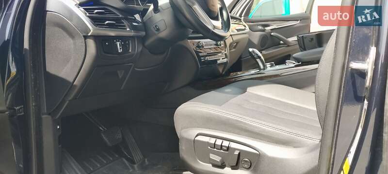 Позашляховик / Кросовер BMW X5 2016 в Рівному