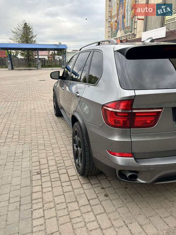 Внедорожник / Кроссовер BMW X5 2011 в Долине