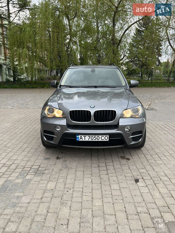 Внедорожник / Кроссовер BMW X5 2011 в Долине