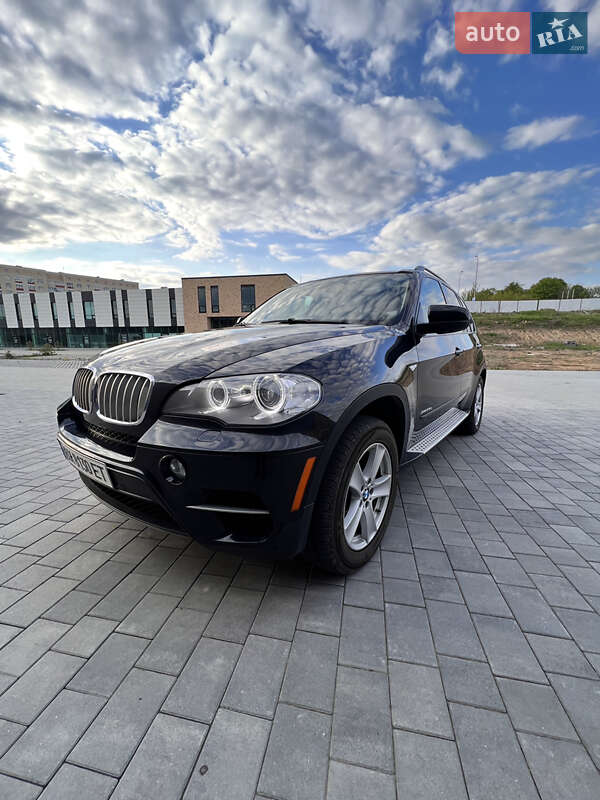 Внедорожник / Кроссовер BMW X5 2012 в Хмельницком