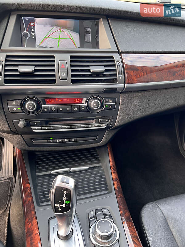 Внедорожник / Кроссовер BMW X5 2012 в Хмельницком